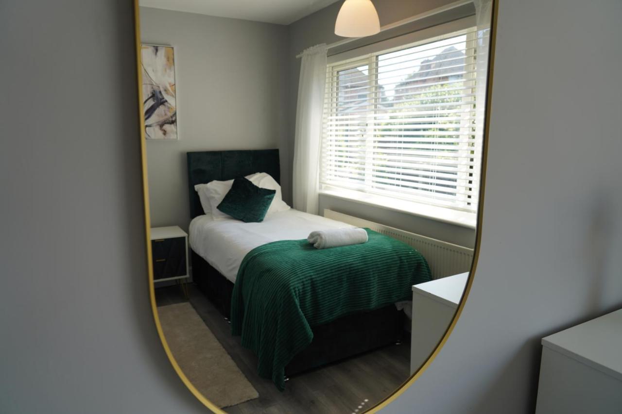 Valley Road- 3 Bedrooms Sleeps 5, Free Parking & Wifi - Close To City Centre, University & Hospital Nottingham Exterior photo